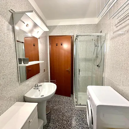 Nei Pressi Della Stazione Apartamento *