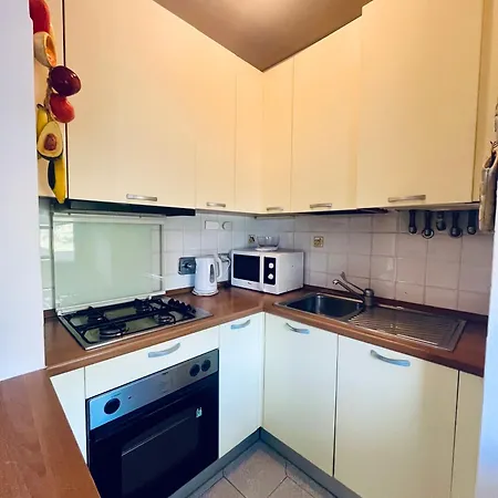 Nei Pressi Della Stazione Apartment *